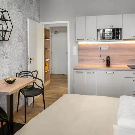 Theatre 9 Apartments By Adrez Prague Exterior photo